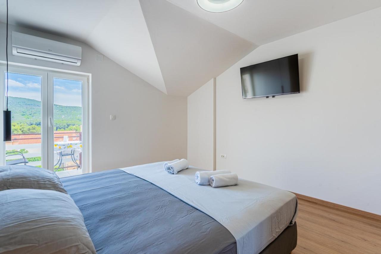 Room In Cres With Sea View, Balcony, Air Conditioning, Wifi 4249-4 Dış mekan fotoğraf